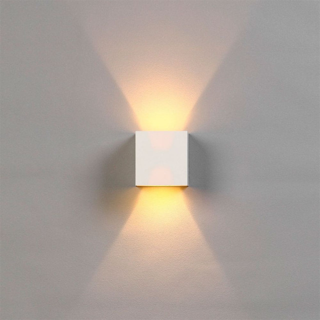 Светильник Куб FSD-063 фасадный 6 Вт 3000К регулирующий луч IP65 220 В пластик белый