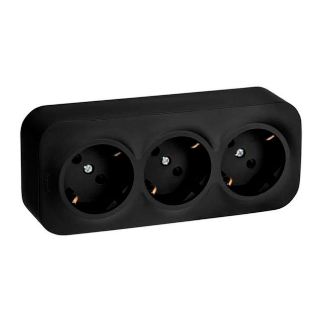 Розетка Legrand Quteo 782473 3*2P+E со смещением контактов 45° черный матовый