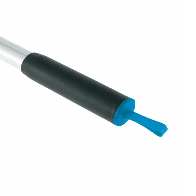 Череное алюминиевый Palisad Luxe с фиксатором для граблей 1580 мм