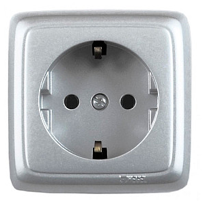 Розетка Hegel Alfa РА16-113-06 1 гнездо с заземлением серебро