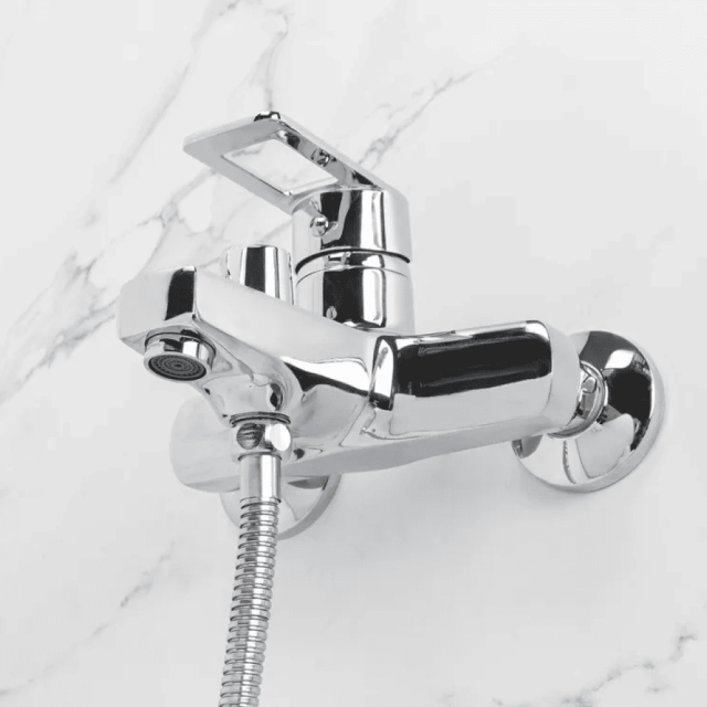 Смеситель для ванны Econoce EC0301 серия 300 D40-A