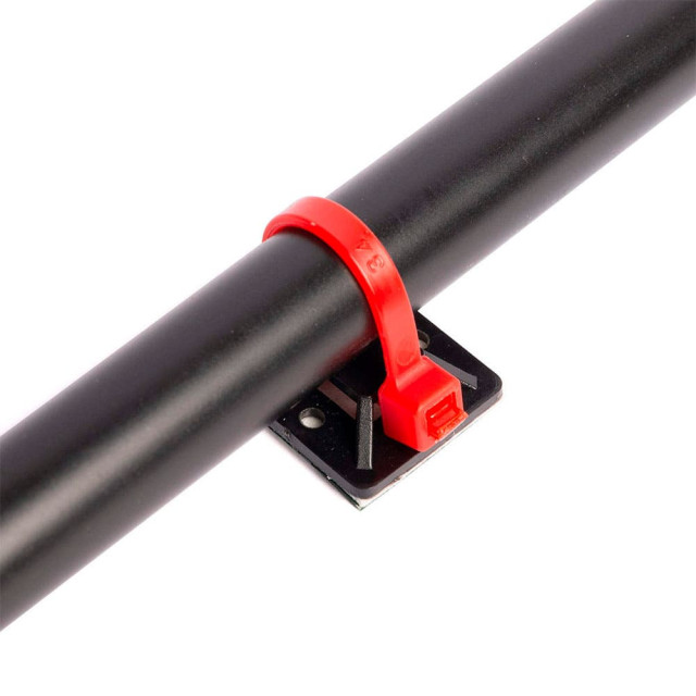 Площадка Fortisflex 63095 самоклеящаяся ПМС 25*25 мм черная 100 шт