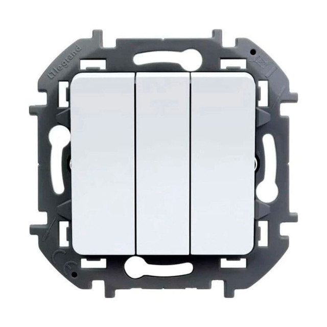 Выключатель Legrand Inspiria 673540 3 клавиши белый