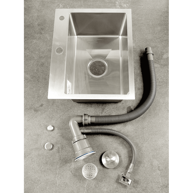 Мойка кухонная Diadonna DS7050 с сифоном черная 700*500*200 мм