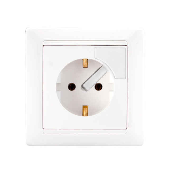 Розетка Bylectrica Стиль РС16-368 1 место с заземлением с выталкивателем белая