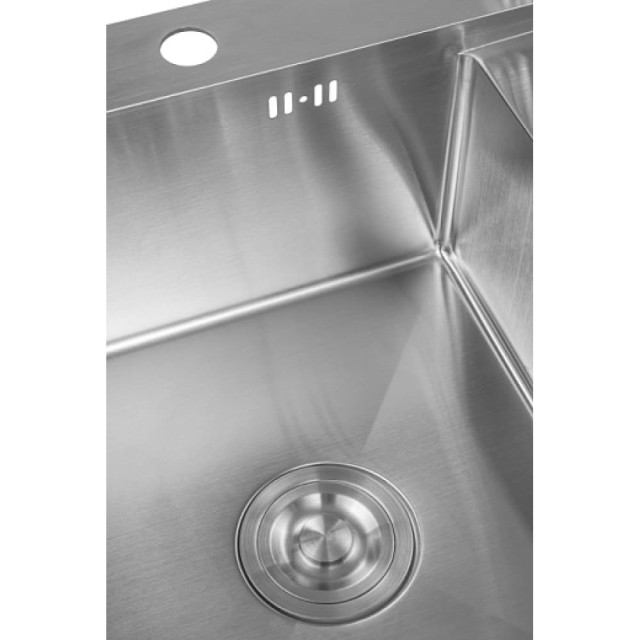 Мойка кухонная Saniteco 6550-L с сифоном дозатором и коландером Мойка кухонная Saniteco 6550-L с сифоном дозатором и коландером