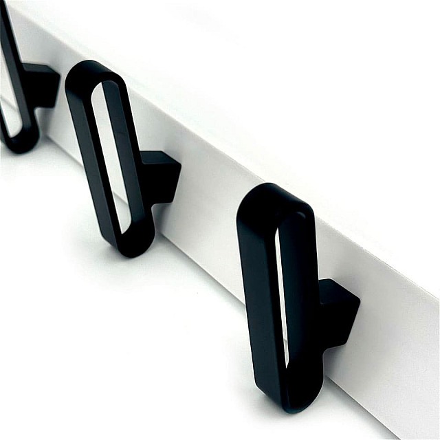 Вешалка HomeKo HR110 настенная 66*27.5*9 см 6 черных крючков черно-белая