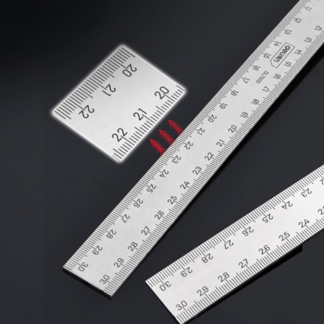 Линейка строительная Deli YS DL7300 с угольником и уровнем 300 мм