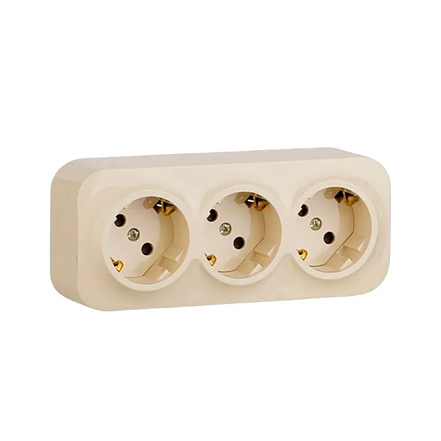 Розетка Legrand Quteo 782268 3*2P+E с предварительным подключением слоновая кость