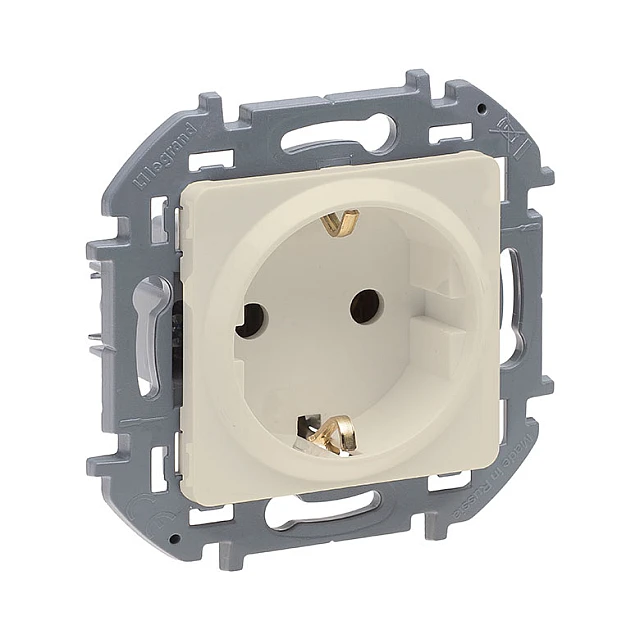 Розетка Legrand Inspiria 673721 2P+Е слоновая кость Розетка Legrand Inspiria 673721 2P+Е слоновая кость
