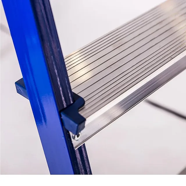 Стремянка Stairs CST05 стальная с алюминиевыми ступенями 5 ступеней