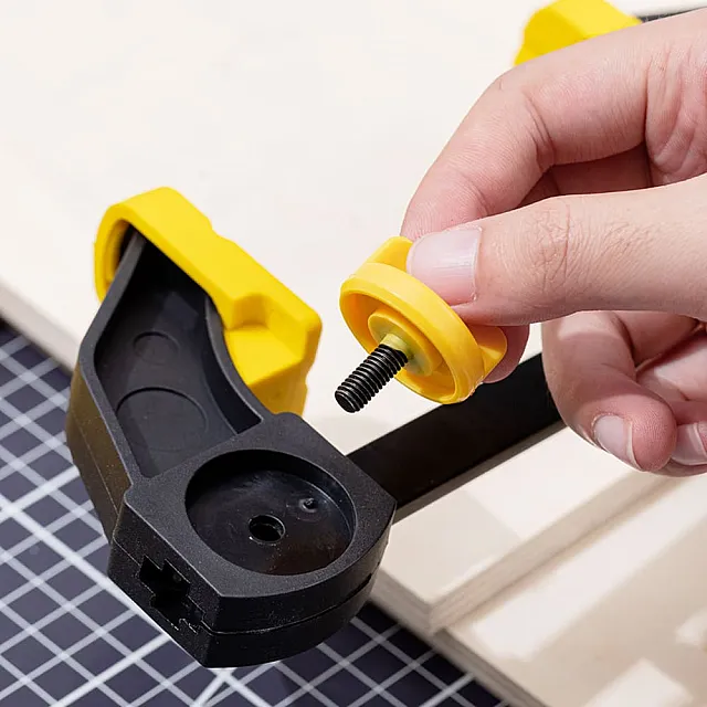 Струбцина пистолетная Deli EDL110112 быстрозажимная 300 мм