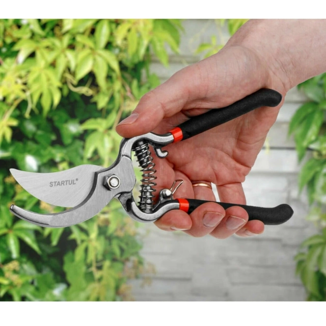 Секатор плоскостной Startul Garden ST6410-04 21 см Секатор плоскостной Startul Garden ST6410-04 21 см