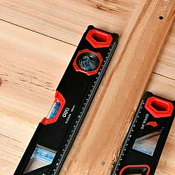 Уровень Deli EDL290600K пузырьковый с двойным обзором 600 мм