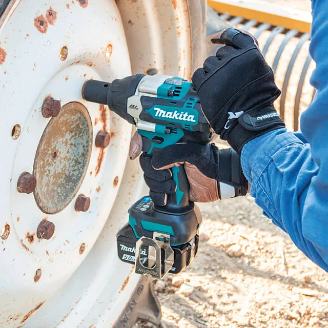 Гайковерт Makita DTW700Zм аккумуляторный без АКБ и ЗУ