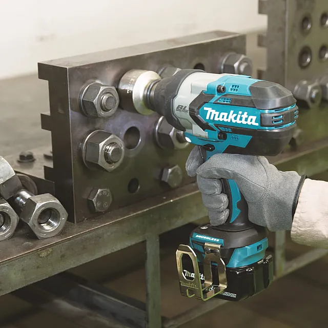 Гайковерт Makita DTW1001Z аккумуляторный без АКБ и ЗУ