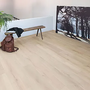 Ламинат Egger Home EHL085 Дуб Лозанна светлый