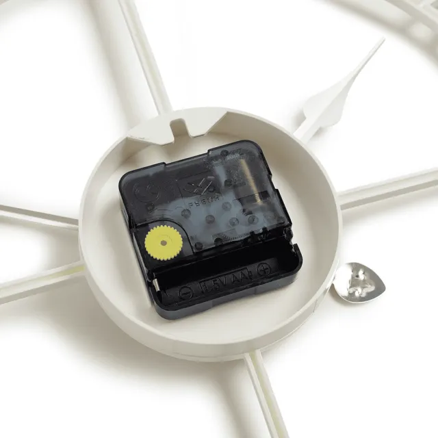 Часы настенные Рубин 4848-003 белые с патиной 45.5 см